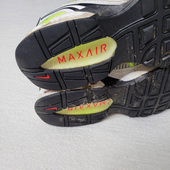 Nike Air Max Torch 4 Women's Shoes White/Blk-Volt-Crimson Size 9 US CW5607-100 - Picture 2 of 16